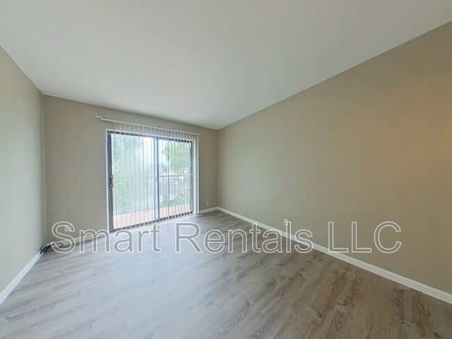 Building Photo - 4300 Fairview Ave