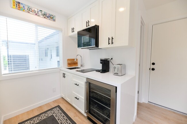 Photo - 428 Monterey Ln Unit #D