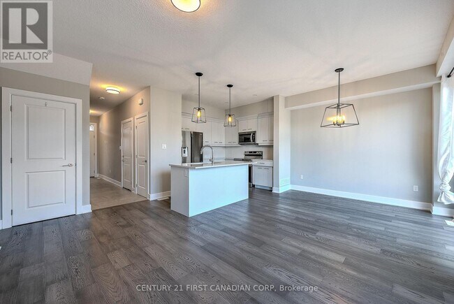 Photo - 601 Lions Park Dr