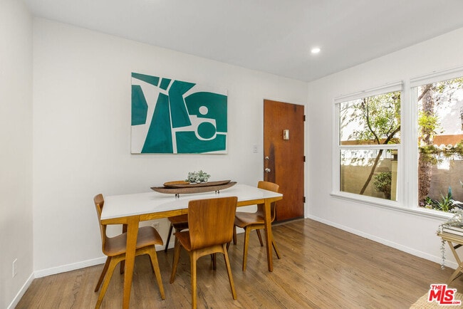 Photo - 2115 Ocean Park Blvd