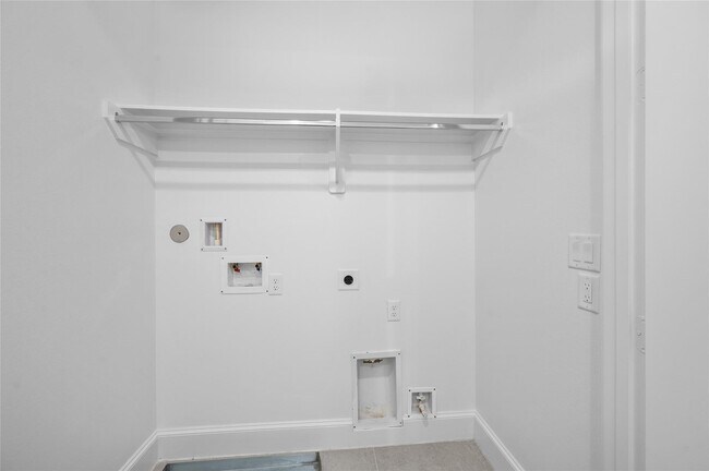 Photo - 4045 Leeland St