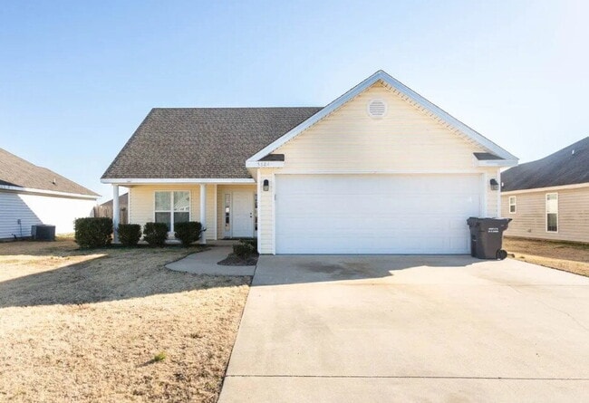 Building Photo - "Charming 3-Bedroom Home with 2 Baths and 1600 Sq Ft of Comfort in Jonesboro!"