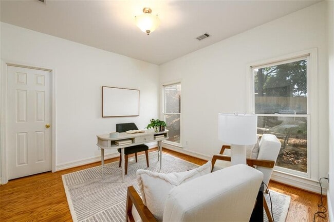Photo - 1560 Oak Park Cove