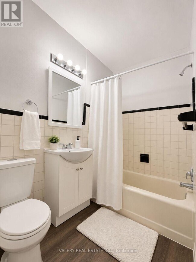 Photo - 236 Gordon St Unit 12