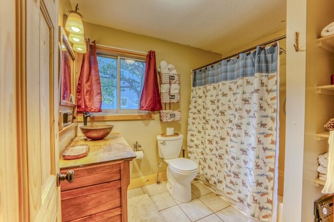 28 Condo Rd Unit 1