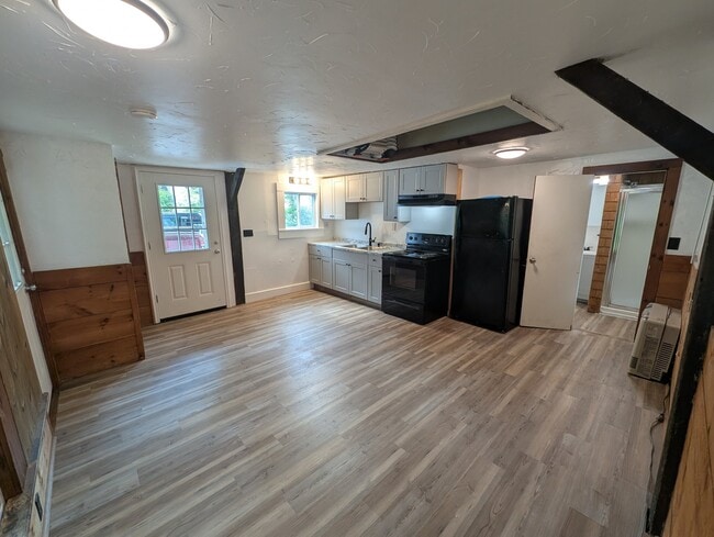 Photo - 23 Francestown Rd Unit Apt 3