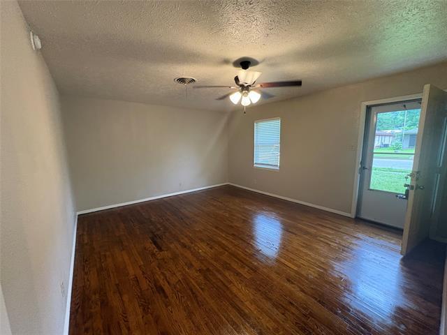 Photo - 404 W Heron St