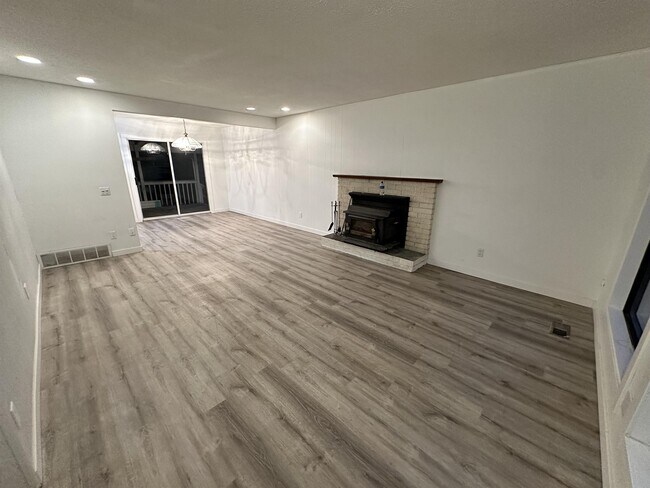 Photo - 31916 Coral Ave