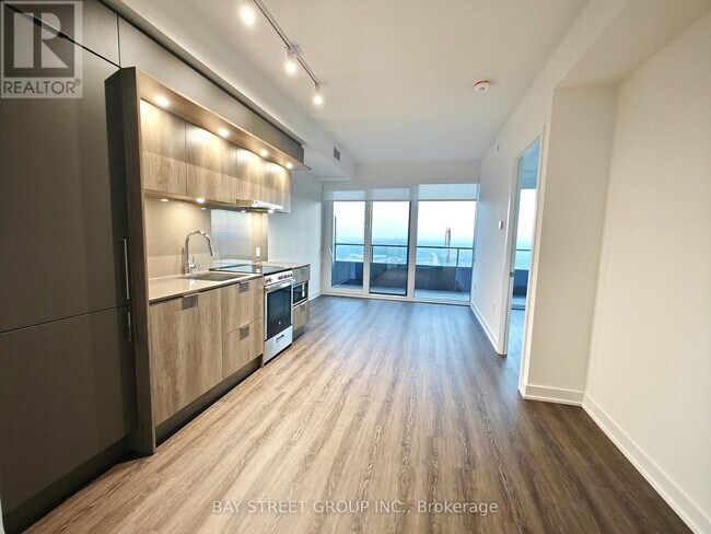 Photo - 448 Burnhamthorpe Rd W Unit 4801