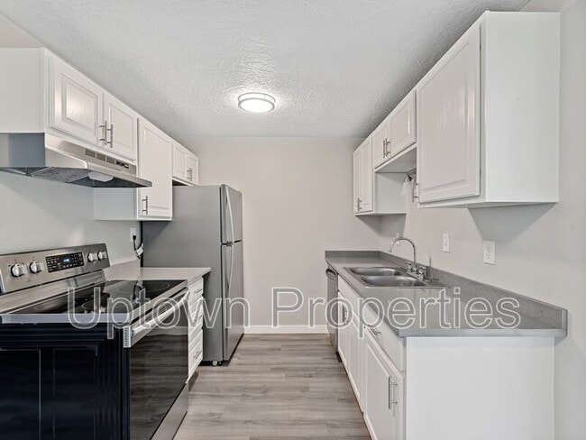 Photo - 6814 N Richmond Ave