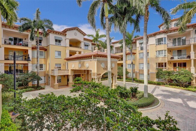 Photo - 16100 Emerald Estates Dr Condominio Unidad 297