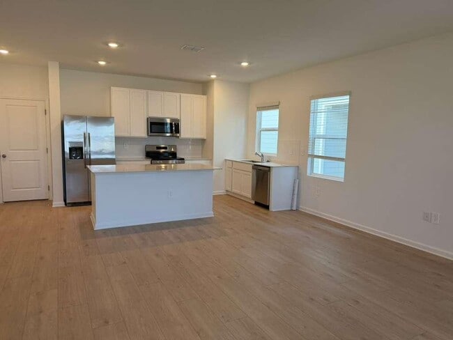 Photo - 5143 Loyalty Dr