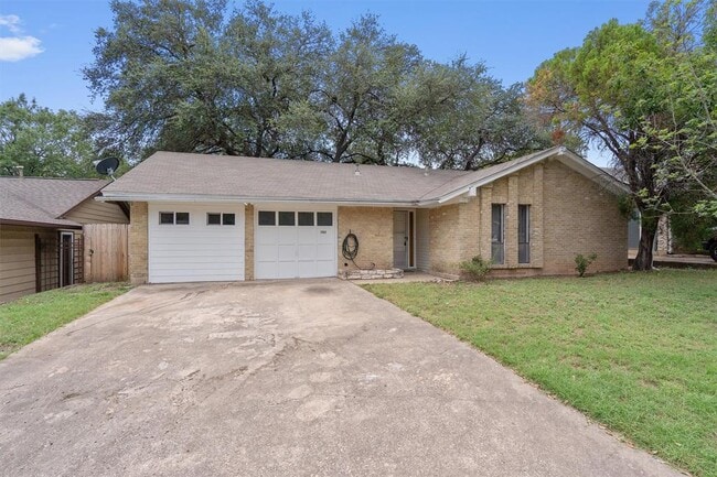 Photo - 703 Huntingdon Pl