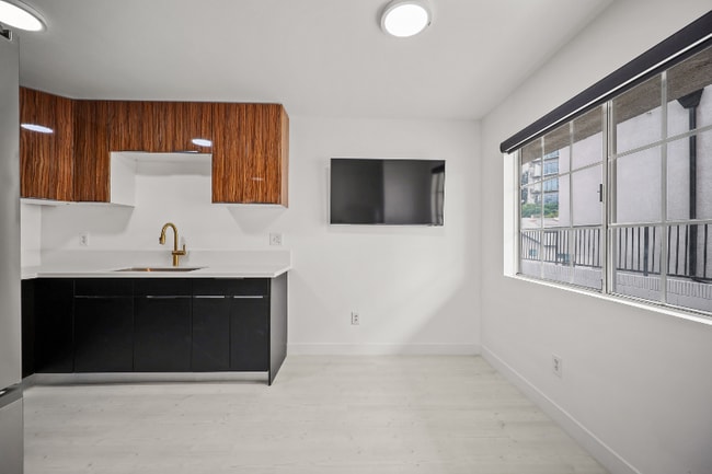 Photo - 920 Everett St Unidad E