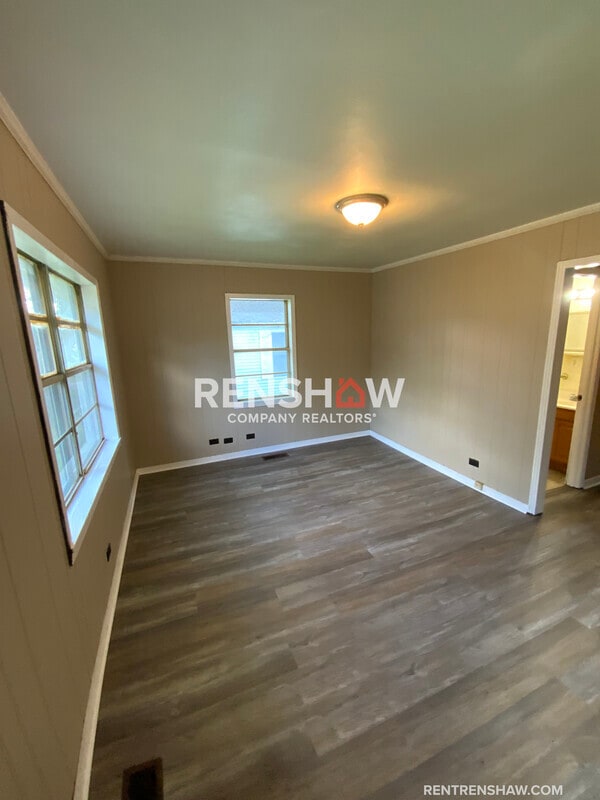 Photo - 1528 Ewell Ave