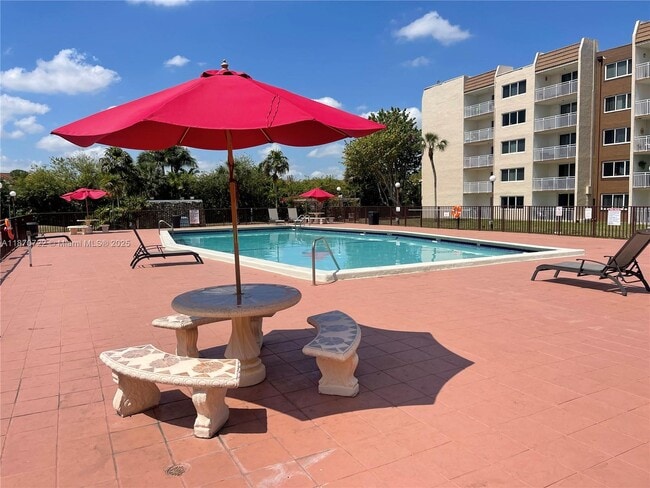 Building Photo - 6930 Miami Gardens Dr Unit 1-506 Rental