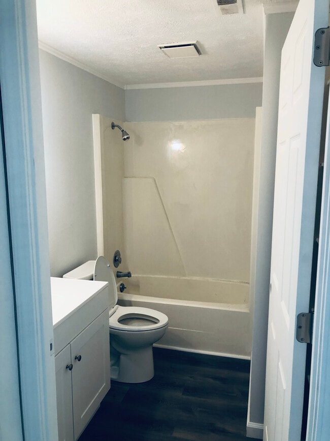 Lamplight Court Apartments Bowling Green, OH