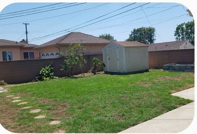 Photo - 10931 Wilkie Ave