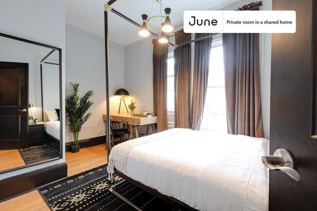 Room in Shared 4 bed/1.5 bath home in South Boston