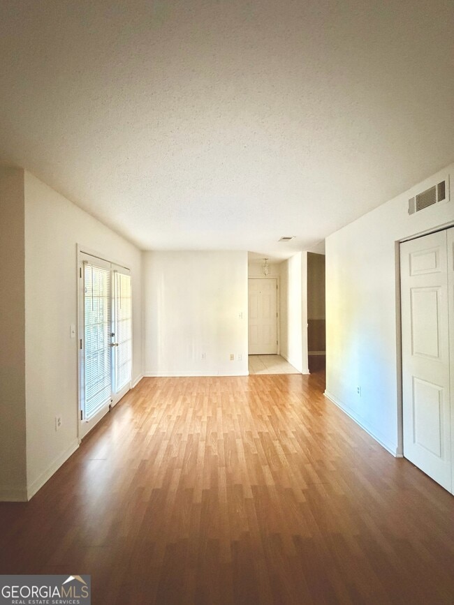 Photo - 3595 Woodbriar Cir Unit N