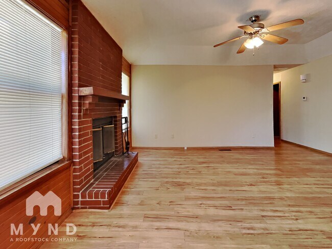 Photo - 3744 S Colgate Ave