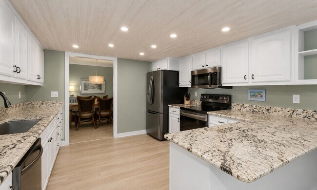 Photo - 2876 Captiva Dr