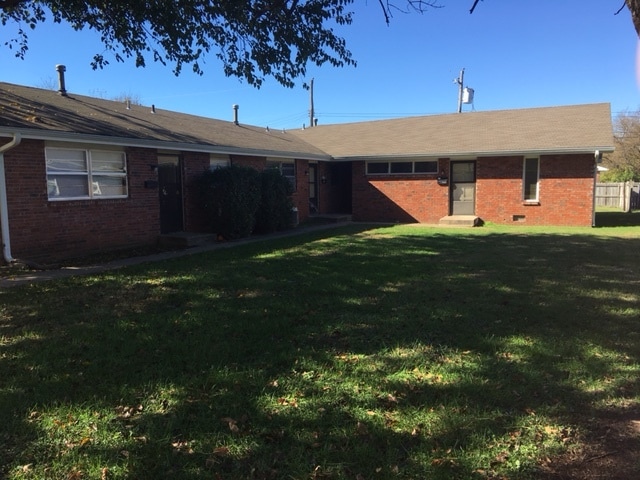 Building Photo - 541 N Belview Ave Unit C