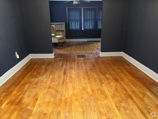 Building Photo - 5269 Comstock Ave Rental