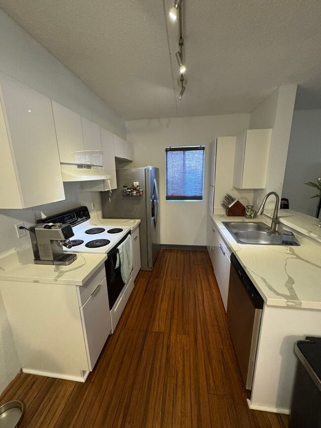 Photo - 2 Bedroom | 1 Bathroom | 2 Parking Stalls