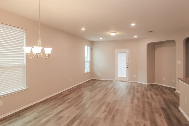 Photo - 445 Sheepshank Dr