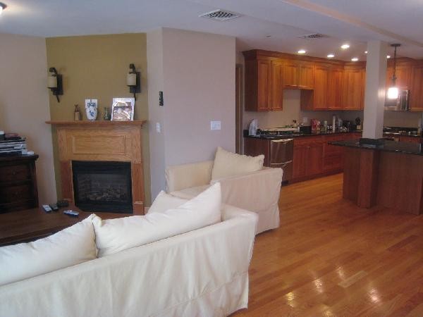 Photo - 23 Henchman St Apartment Unit 1