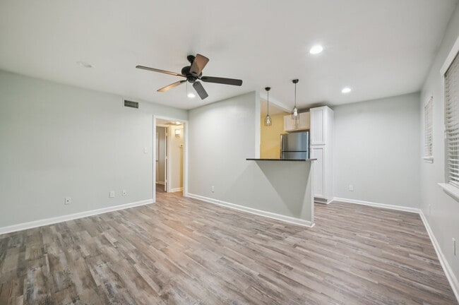 disponible ahora - Links on Gaston