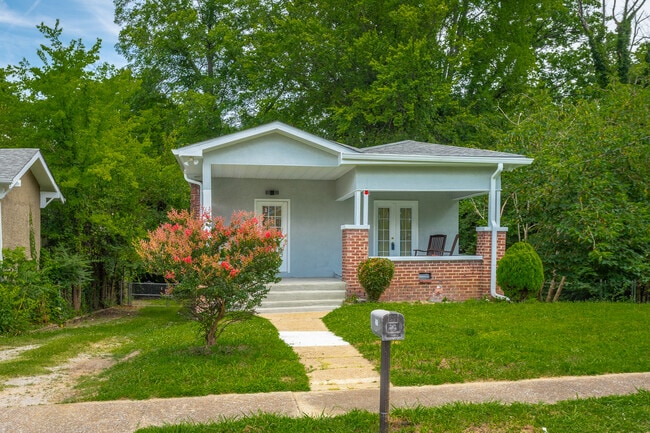 Photo - 2511 Oak St House