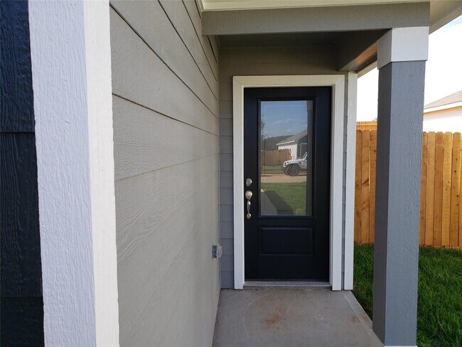 Photo - 16129 Sugar Fls Dr