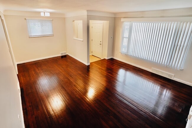 Building Photo - 22000 Gardner St