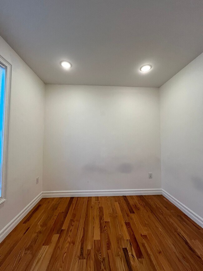 Photo - 373 Danforth Ave Unit 303