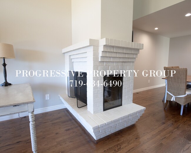Photo - 1120 Hill Cir