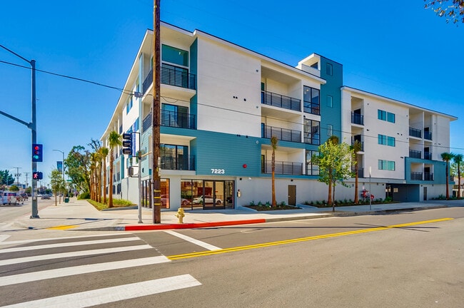 Tyrone Villas at Van Nuys