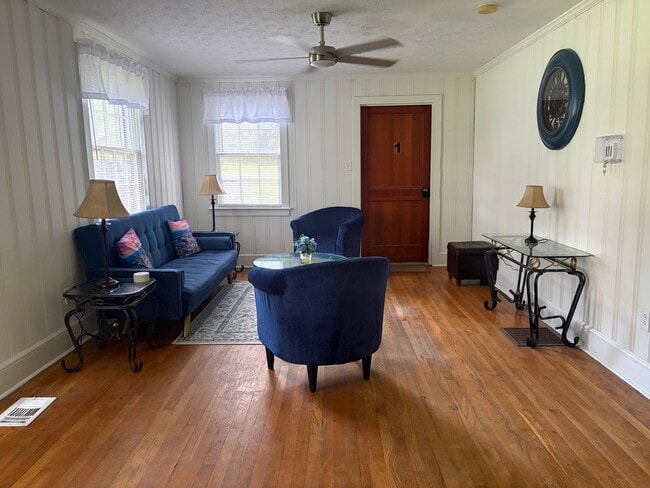 Photo - 298 S Main St Unit 1