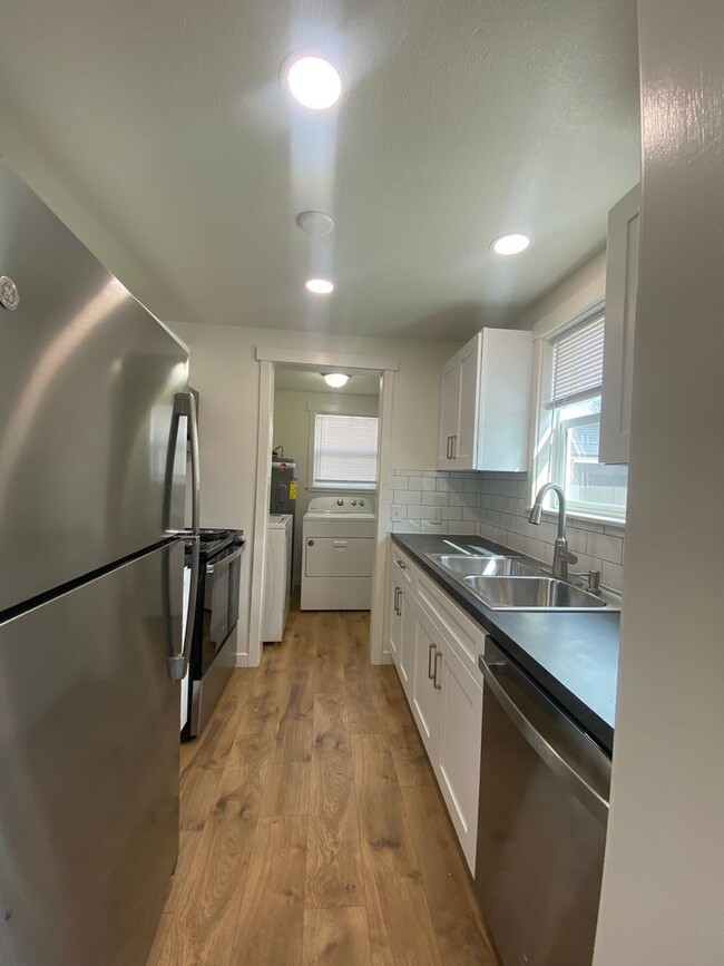 Photo - ? Fully Remodeled 1 Bed / 1 Bath Home Near Franklin Park ?
