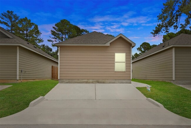 Building Photo - 9650 Warm Spring