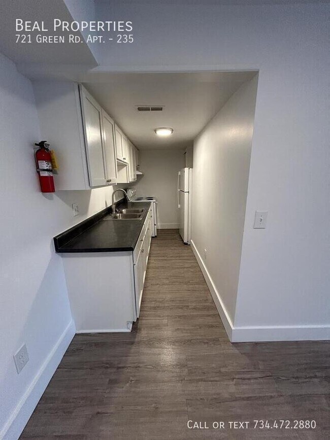 Photo - 721 Green Rd Unidad 235