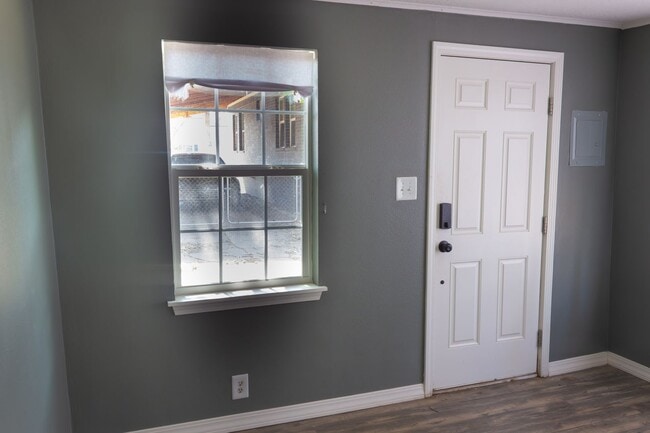 Photo - 1 Bed | 1 Bath in Midtown Tulsa!