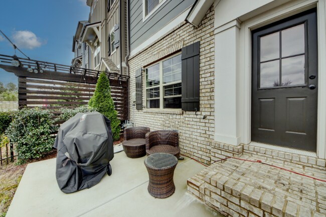 Photo - 1125 Kirkland Circle
