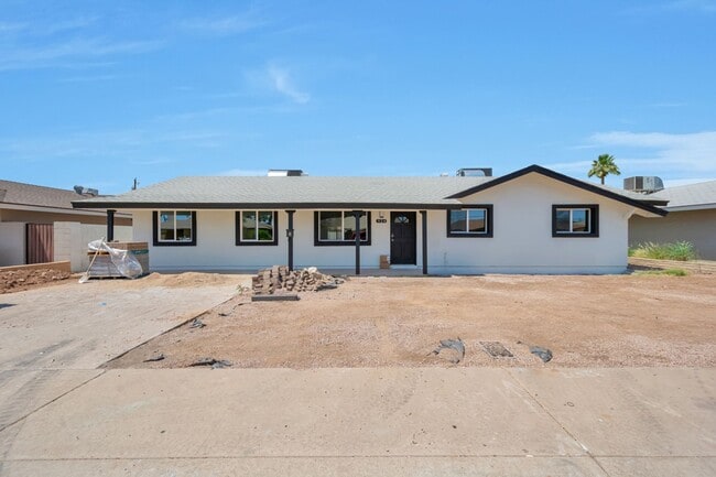 Building Photo - 6 BED HOUSE CLOSE TO ASU CAMPUS