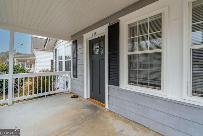 Photo - 240 Boulevard