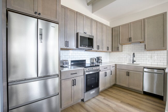 Photo - 5600 N Sheridan Rd Unit FL5-ID1383