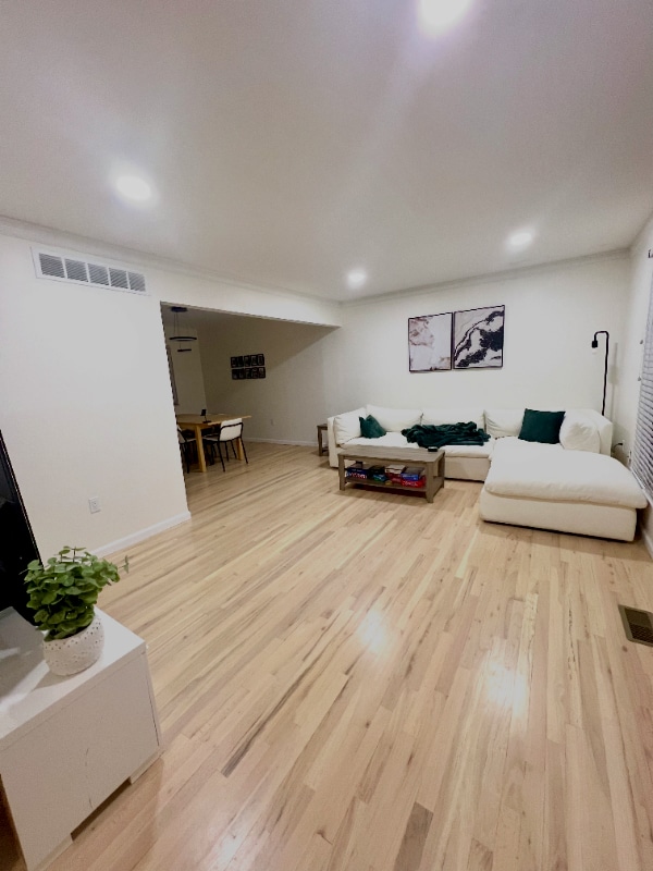 Photo - 19620 Silver-Spring St