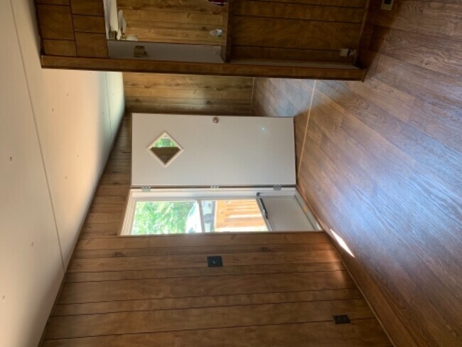 Photo - 299 Canal Trce