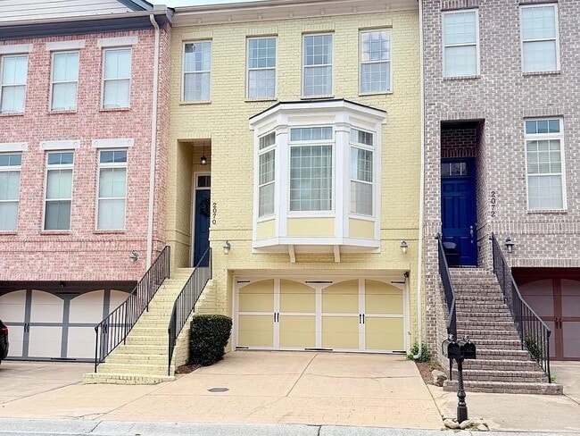 Building Photo - 2070 Callaway Ct